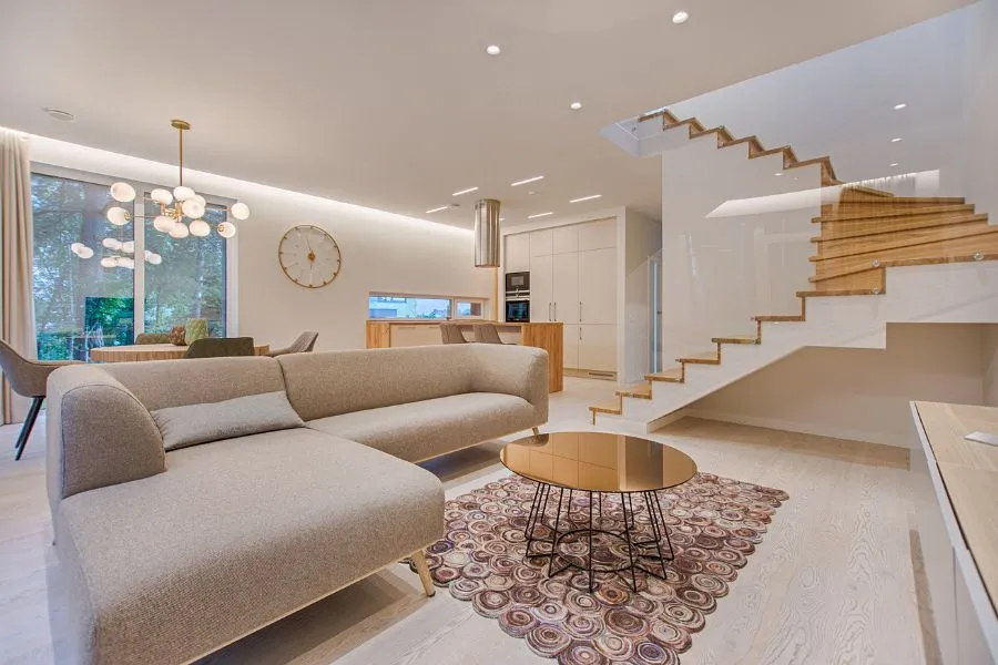 Imagem de projetos arquitetônicos e casas prontas desenvolvidos por arquiteto Tejupá - São Paulo e arquiteta em um escritório de arquitetura especializado. Cada projeto reflete sofisticação, funcionalidade e atenção aos detalhes, garantindo que cada cliente receba um lar que combine estética e conforto.
